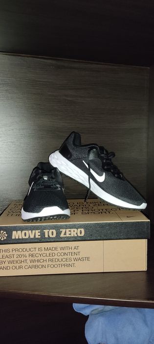 Беговые кроссовки nike revolution 6nn