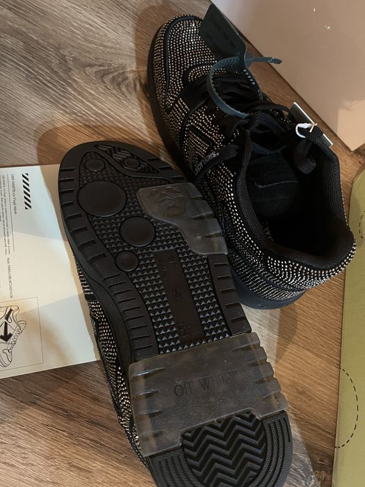 Off White c/o Virgil Abloh