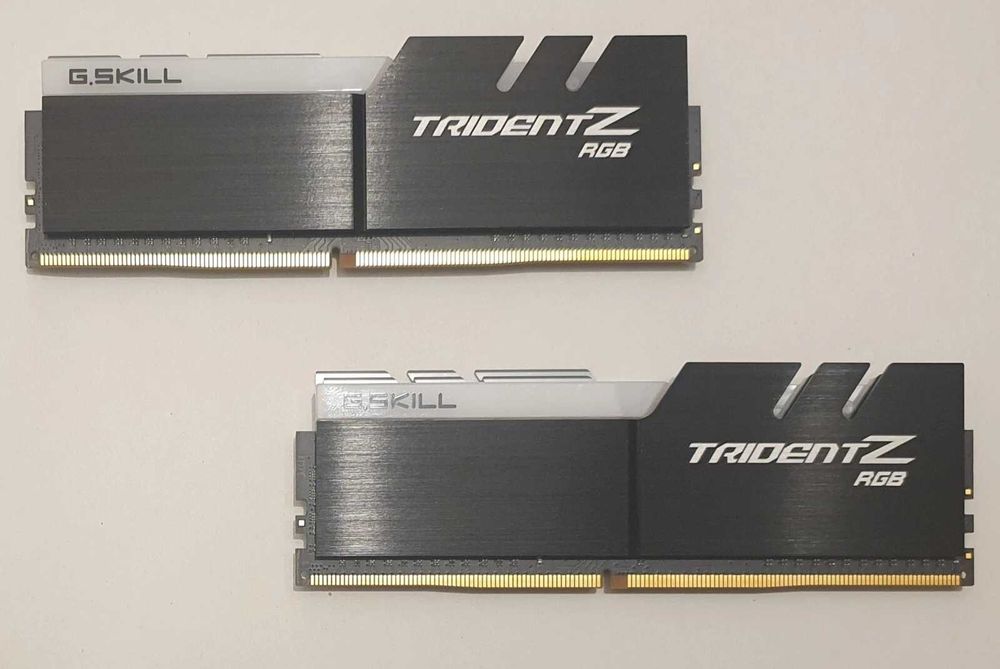 32GB DDR4 4800Mhz G.Slill TridentZ RGB CL20 RAM памет 2x16GB