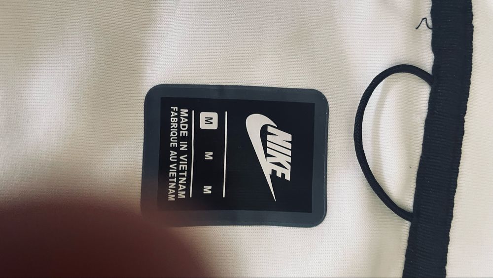Оригинален Nike tech fleece екип M Бял/ Горнище + долнище