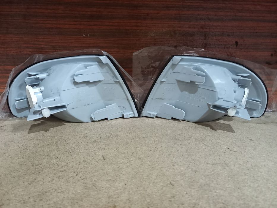 Поворотники Ауди А4 В5