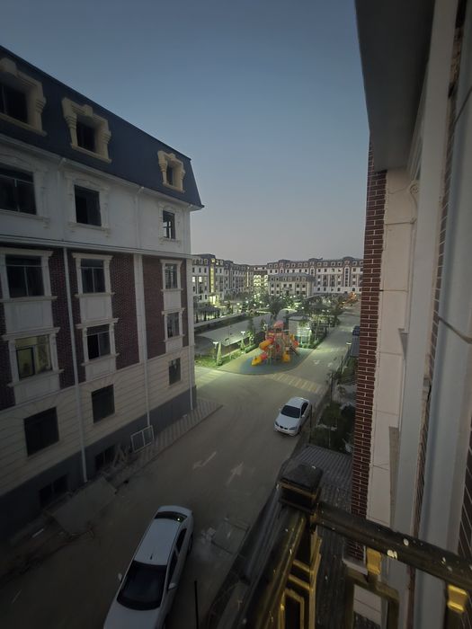 Зудлик билан сотилади каробка 60м² 2 хона 3 этаж Эко сити