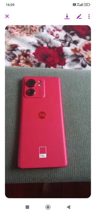 Vând telefon Motorola Edge 40/ 5 G