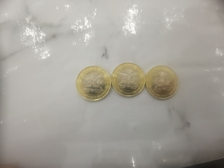 Новые 100тенге продаю