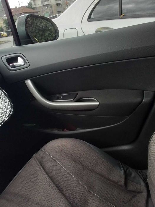 Peugeot 308SW/6+1 места