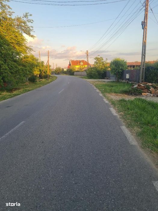 Teren Intravilan Hintesti