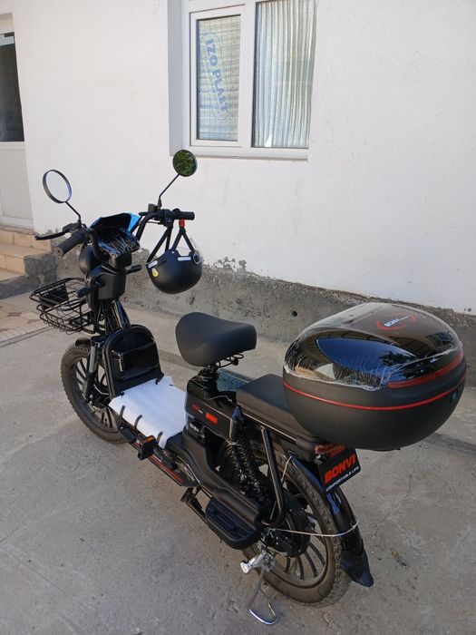 Скутер Бонви 2025й