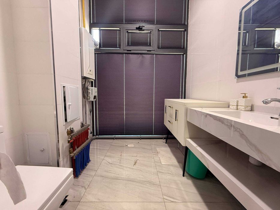 Коммерческое Помещение (Офис) 1-Этаж 1-линия Эко-базар.