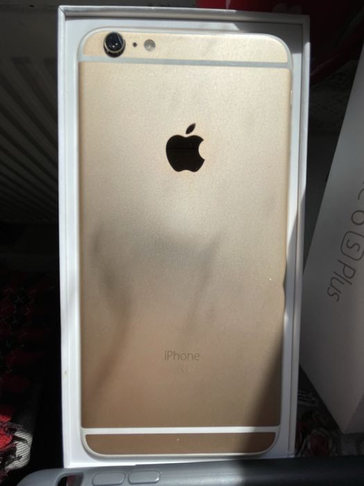 Vând iPhone 6 sPlus aproape nou