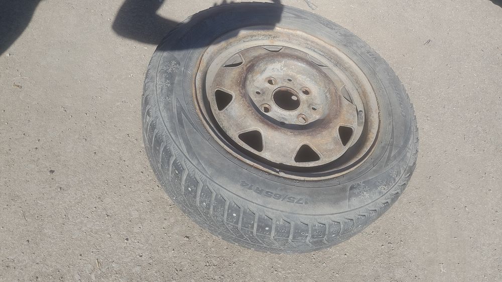 Продам запаску на Ауди б3