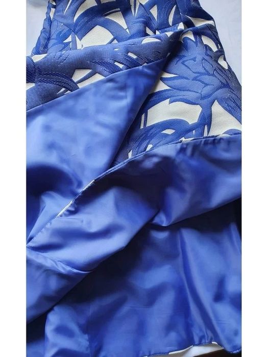 Rochie eleganta, noua, țesătură deosebita 3D
 COAST - Mărimea 36