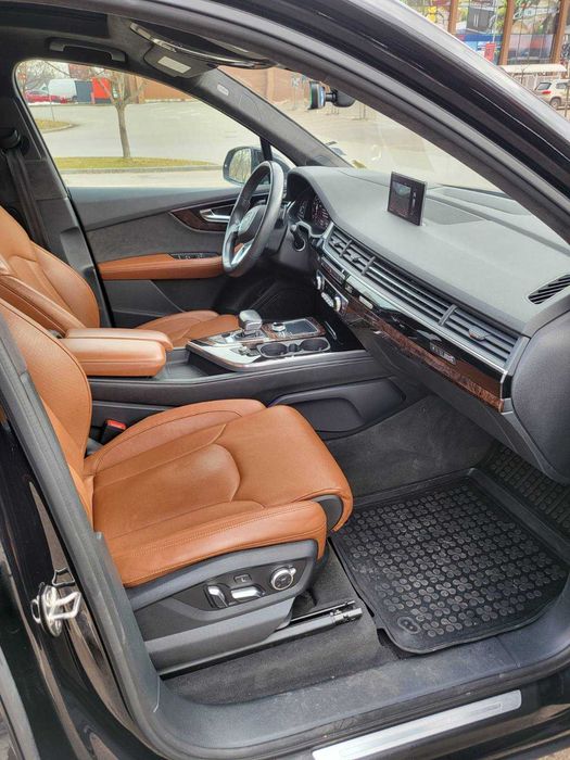 Audi Q7 333hp / Bang & Olufsen / 360 / Black Optic