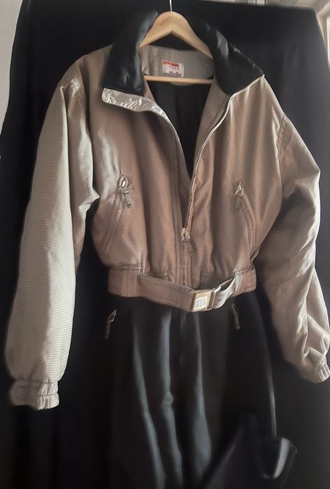 Vând costum ski ,nou , Ellesse