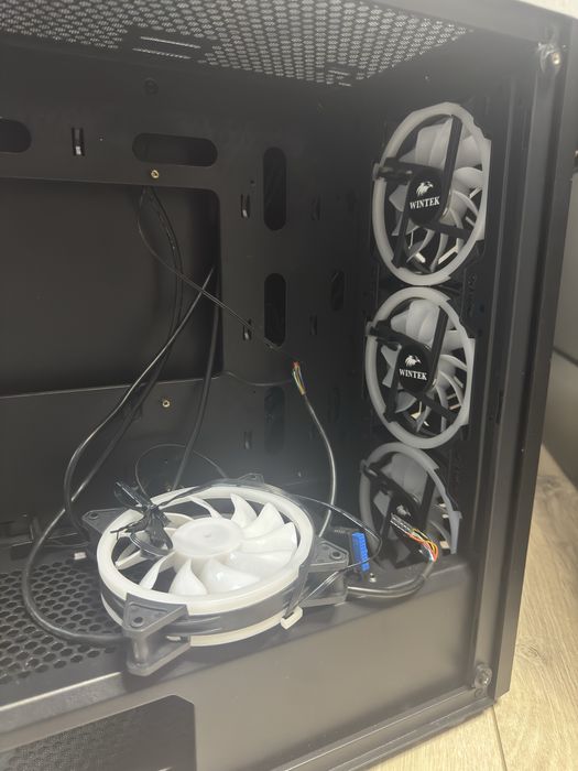 Корпус для ПК  от Wintek