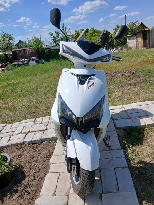 Продам скутер м8 2023 года