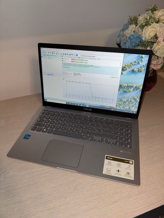 Laptop asus vivobook slim i3 1005G1