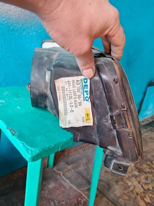 Продам Ауди 100 с 4 запчасти