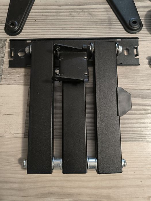 Стенна стойка за телевизор с рамо 32-65"