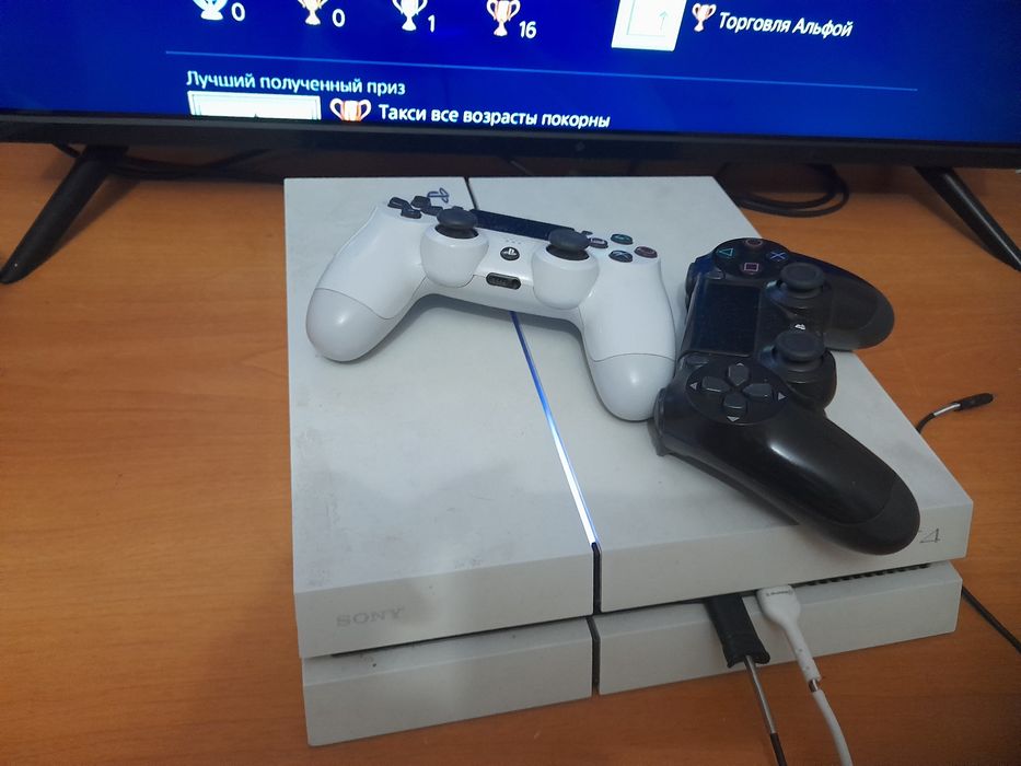 Продам playstation 4