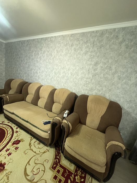 Диван в зорошем состоянии