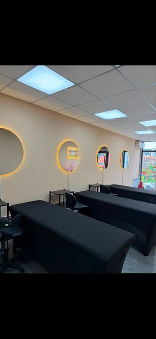 Зеркало с LED-подсветкой.