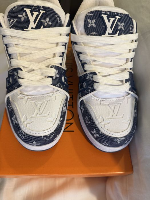 Vand adidasi Louis Vuitton noi, marimea 40