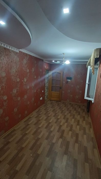 2 xonali kvartira sotiladi.