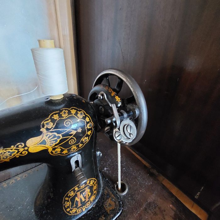 Швейная машина Зингер