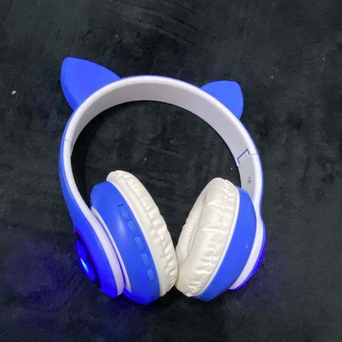 наушник за 3000 тг -