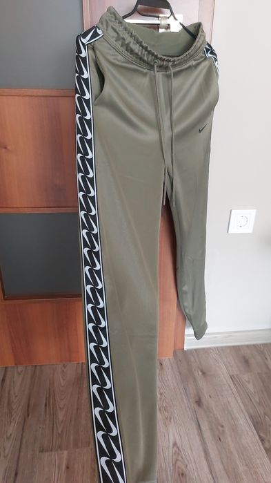 Дамски  долнища и клиновенайк адидас /nike adidas /