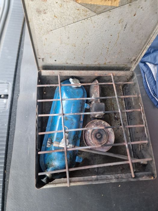 Arzator camping  pe gaz sau benzina