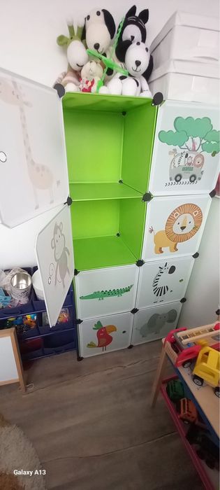 Dulap compartimentat camera copil