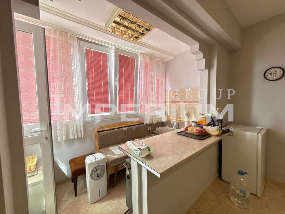 Дава се под наем Двустаен апартамент в Варна, Трошево - 48 кв.м за 382.5 € - Снимка #1