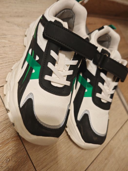 Adidași sport mărime 35