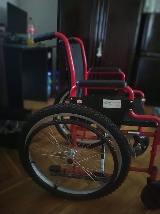 Cărucior pt persoane cu dizabilităti nou Drive medical
