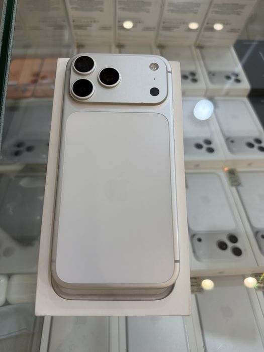 Iphone 17 pro max 256 e sim e sim Silver 93% batareka