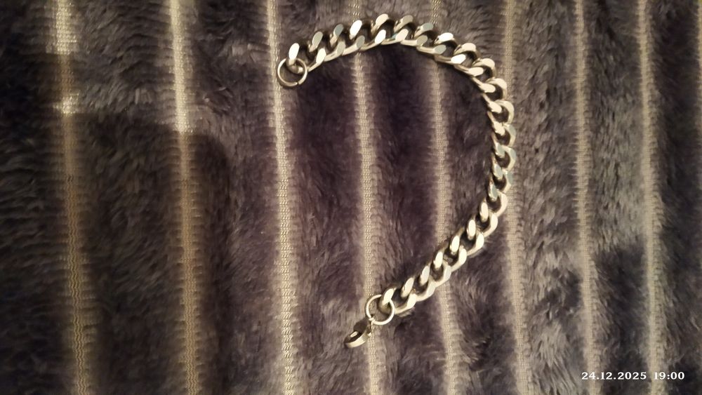 Кольцо, браслет,по 5000.т.каждый.