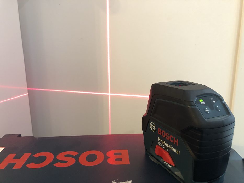 Nivela Laser Bosch GCL 2-15 Profesional