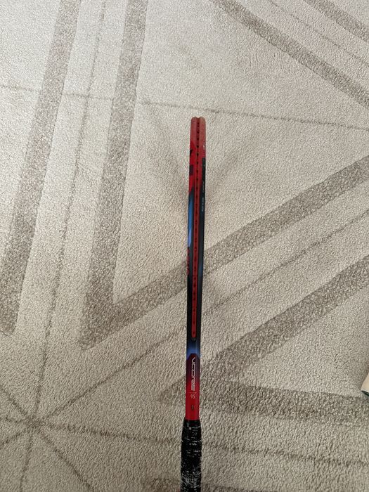 Vând Yonex Vcore 95