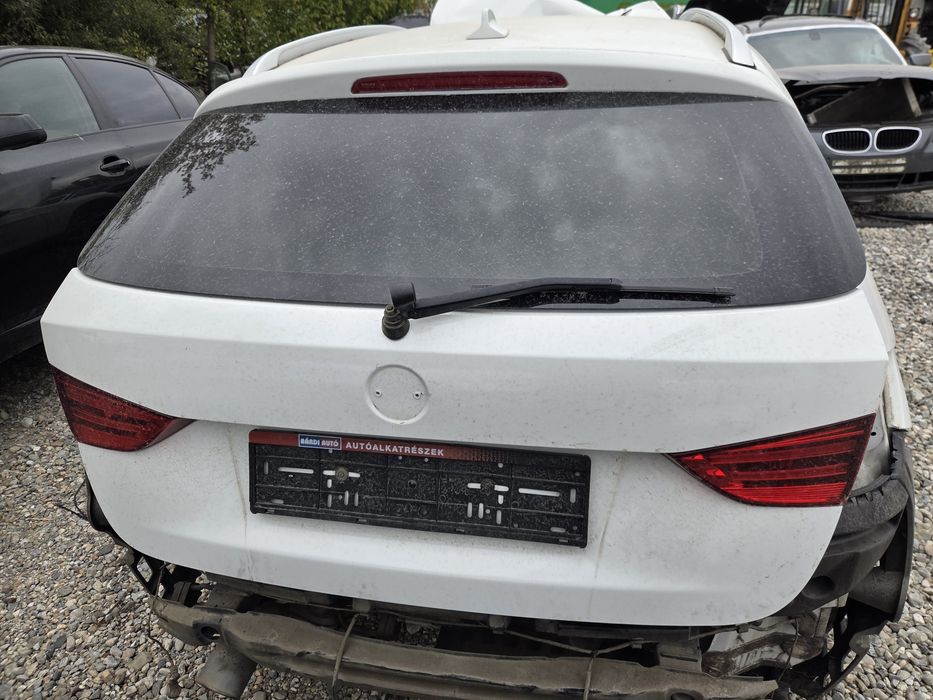 Haion portbagaj alb bmw x1 e84