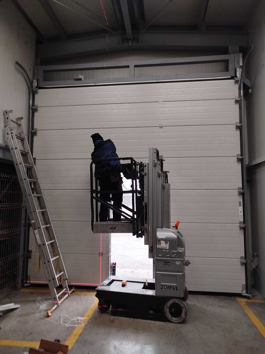 Întreținere, reparații uși de garaj, secționale și automatizări porți