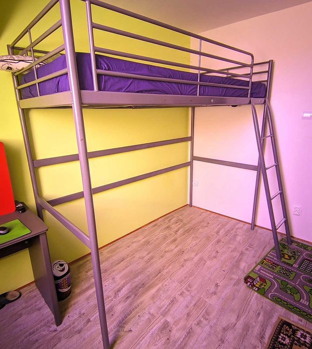 Pat metalic supraetajat Ikea cu saltea