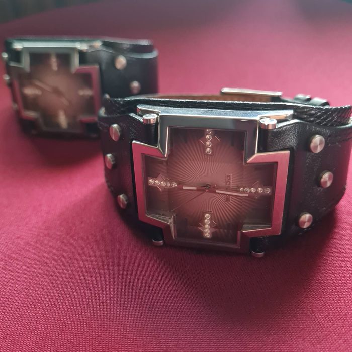 Чъсовник  Police Glory