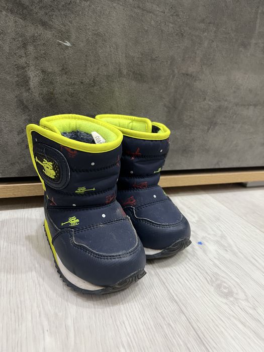 Детские зимние сапоги 22-го размера сапоги