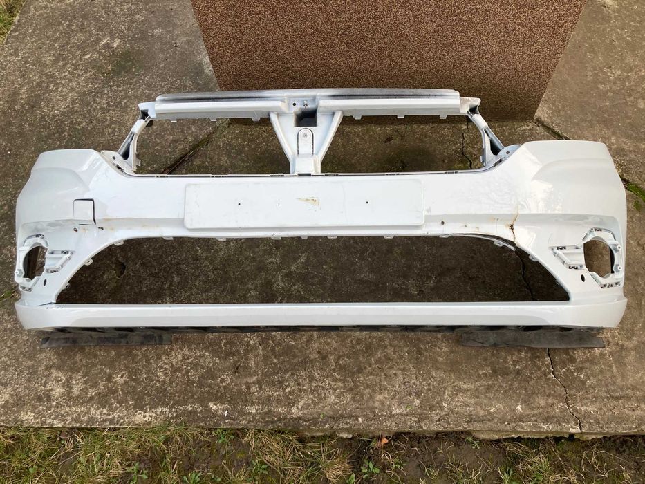 Bara fata cu gauri pentru senzori Dacia Logan 3