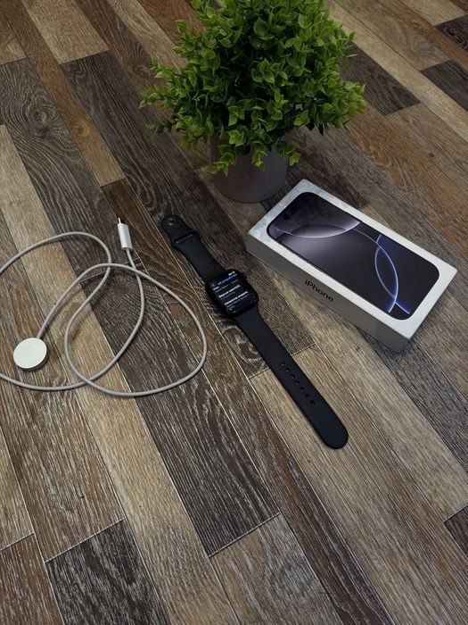 Продам Apple Watch 7