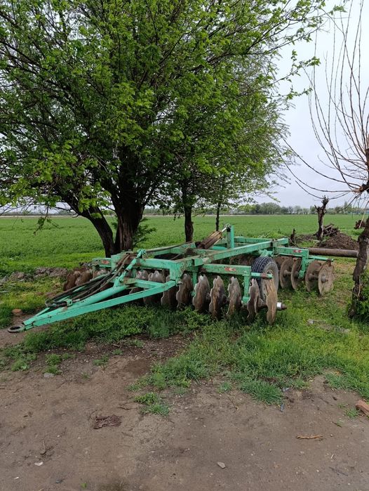 Плуг 2 корпусный и Диска навесной