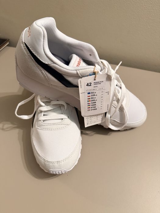 Маратонки REEBOK