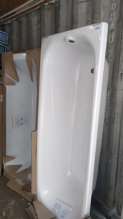 Ванна акриловая стальная