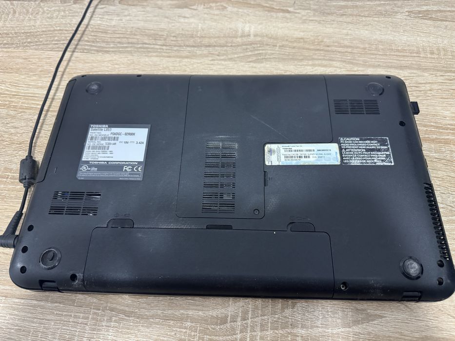 Laptop Toshiba Satellite L850 – 420 lei (negociabil)